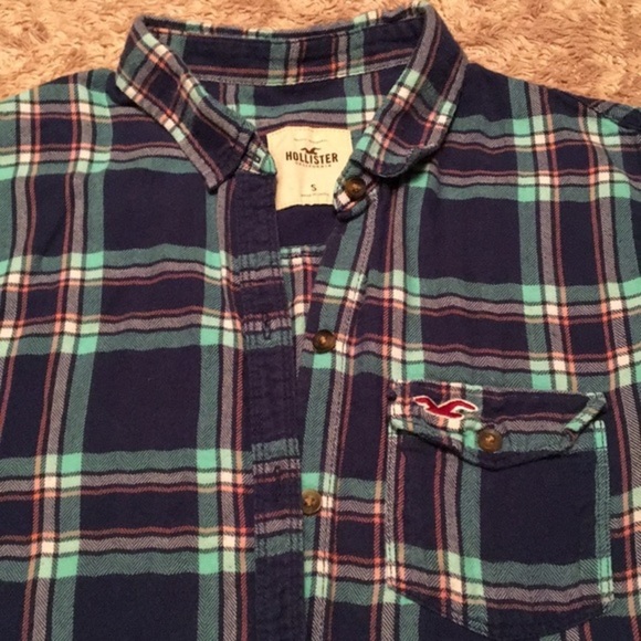 🔥4/$20 HOLLISTER Womens Button Down Flannel shirt - size SM - Picture 2 of 6